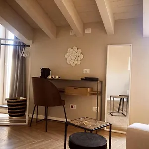 Gatto Bianco 42 ברגמו